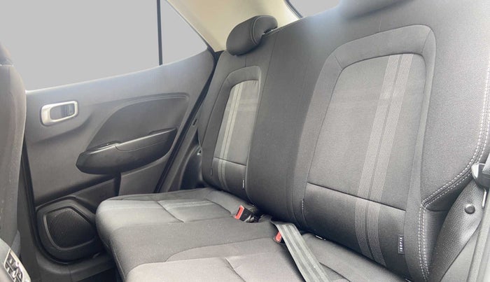 2020 Hyundai VENUE SX PLUS 1.0 TURBO DCT, Petrol, Automatic, 24,219 km, Right Side Rear Door Cabin