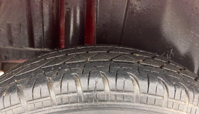 2015 Maruti Swift VDI ABS, Diesel, Manual, 58,522 km, Right Rear Tyre Tread