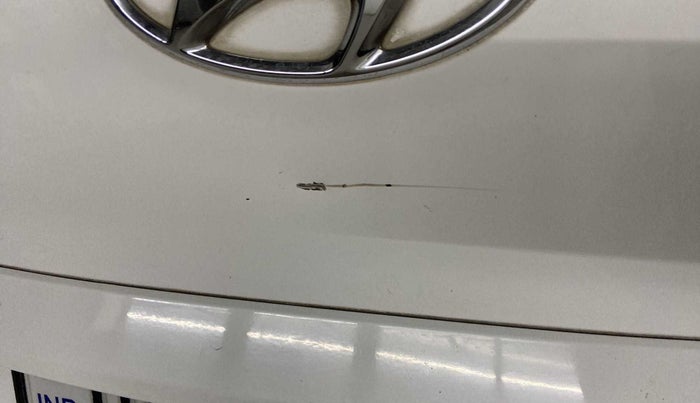2017 Hyundai Creta E PLUS 1.6 PETROL, Petrol, Manual, 64,585 km, Dicky (Boot door) - Minor scratches