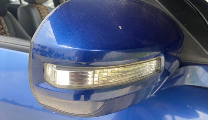2014 Maruti Swift VXI, Petrol, Manual, 45,246 km, Right rear-view mirror - Minor folding noise