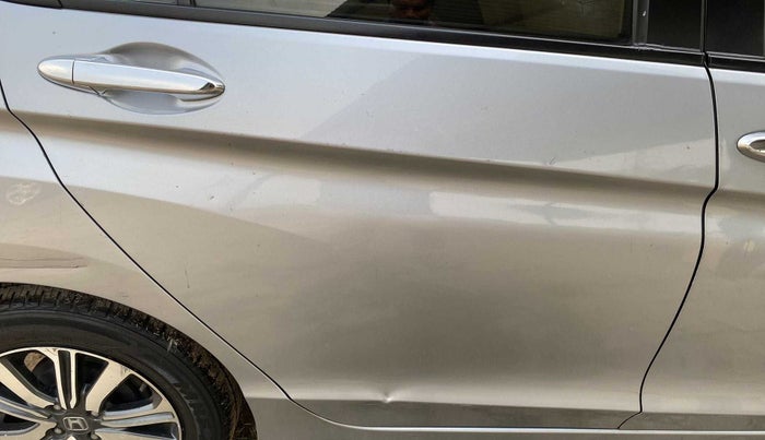 2019 Honda City 1.5L I-VTEC V MT, Petrol, Manual, 44,445 km, Right rear door - Slightly dented