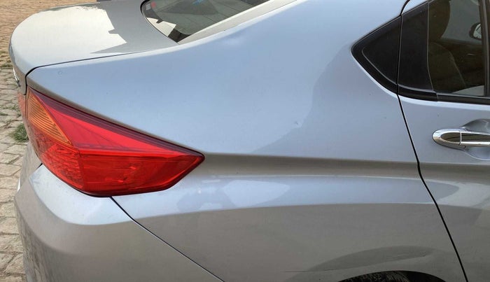 2019 Honda City 1.5L I-VTEC V MT, Petrol, Manual, 44,445 km, Right quarter panel - Slightly dented