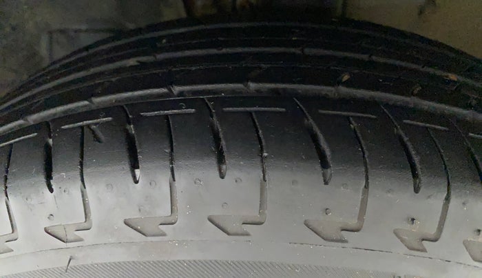 2022 Maruti Celerio VXI CNG, CNG, Manual, 5,871 km, Left Front Tyre Tread
