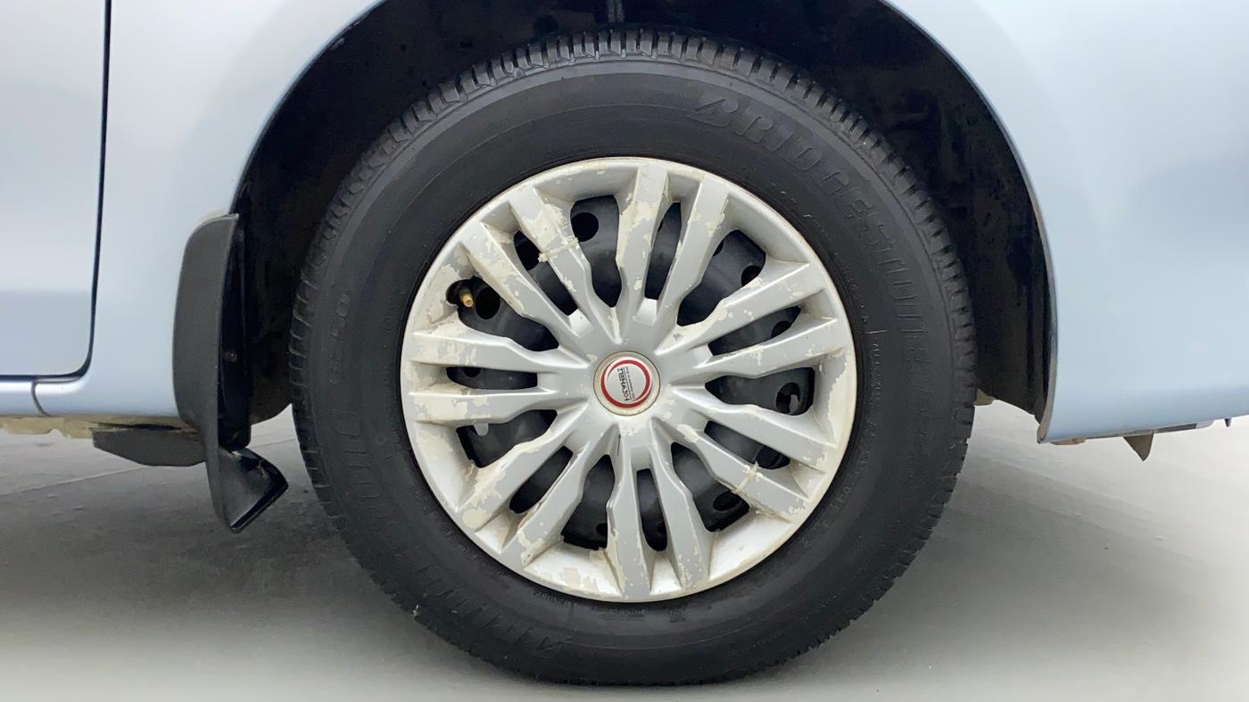 2013 Toyota Etios Liva GD, Diesel, Manual, 60,588 km, Right Front Wheel