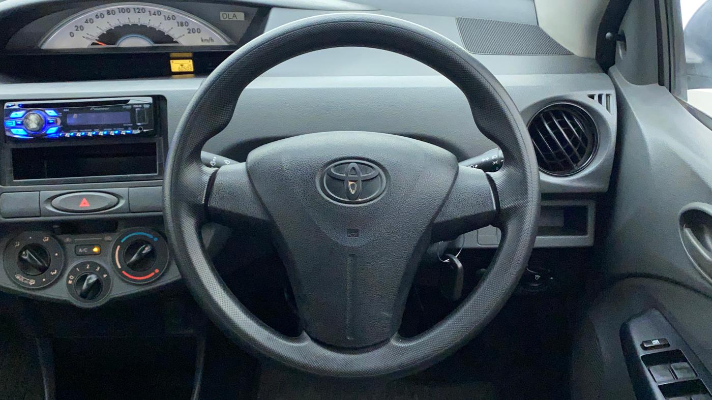 2013 Toyota Etios Liva GD, Diesel, Manual, 60,588 km, Steering Wheel Close Up