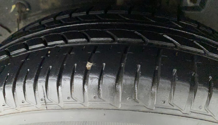 2013 Toyota Etios Liva GD, Diesel, Manual, 60,588 km, Left Rear Tyre Tread