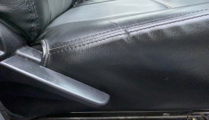 2013 Toyota Etios Liva GD, Diesel, Manual, 60,588 km, Driver Side Adjustment Panel