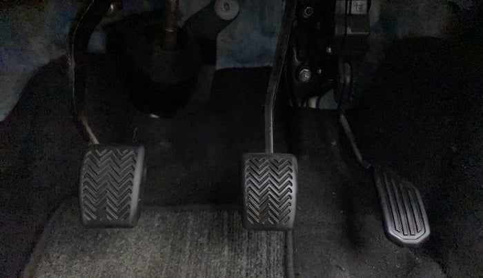 2013 Toyota Etios Liva GD, Diesel, Manual, 60,588 km, Pedals