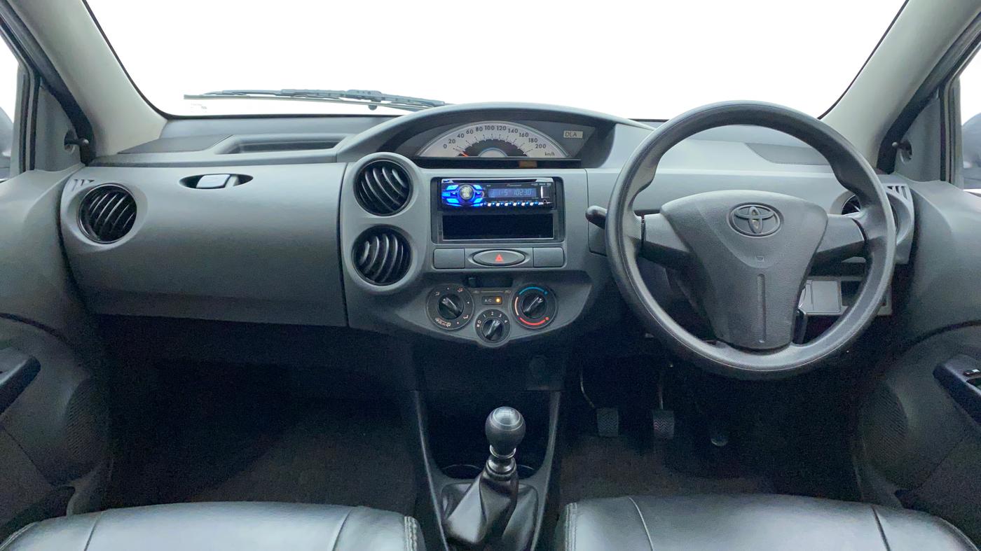 2013 Toyota Etios Liva GD, Diesel, Manual, 60,588 km, Dashboard