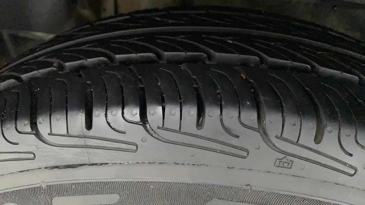 2018 Maruti Dzire VXI, Petrol, Manual, 71,165 km, Right Rear Tyre Tread