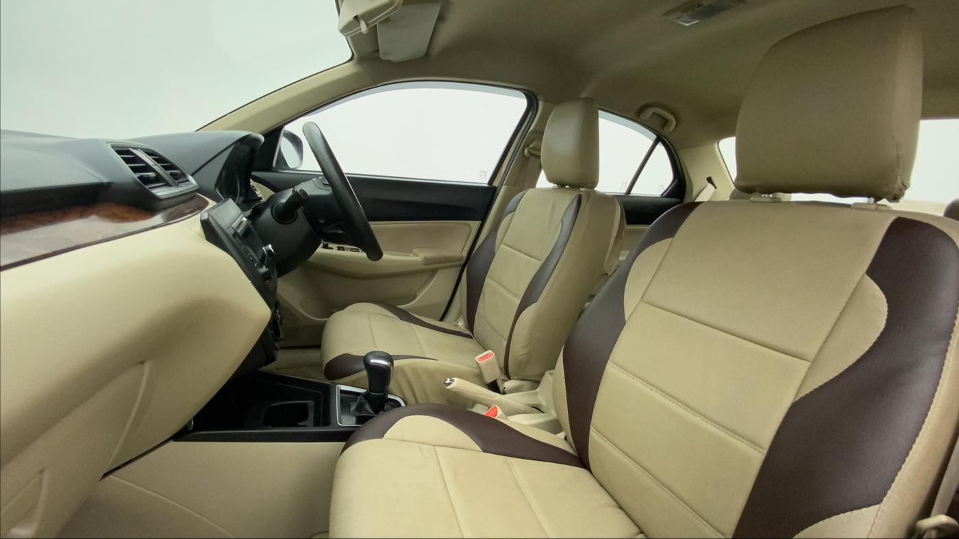 2018 Maruti Dzire VXI, Petrol, Manual, 71,165 km, Right Side Front Door Cabin