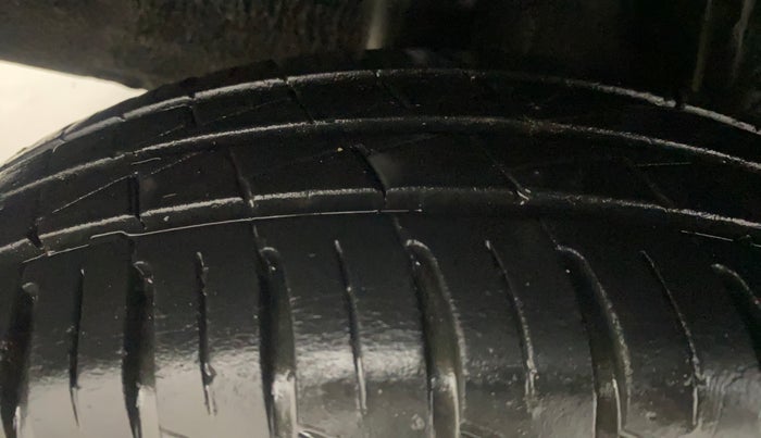 2023 Renault Kwid CLIMBER AMT 1.0, Petrol, Automatic, 24,549 km, Right Rear Tyre Tread