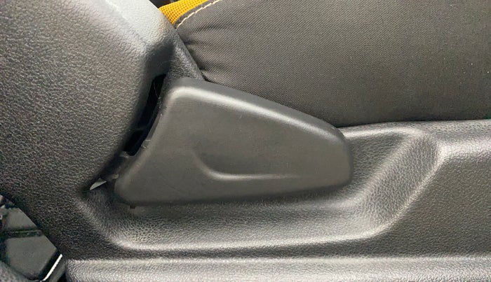 2023 Renault Kwid CLIMBER AMT 1.0, Petrol, Automatic, 24,549 km, Driver Side Adjustment Panel