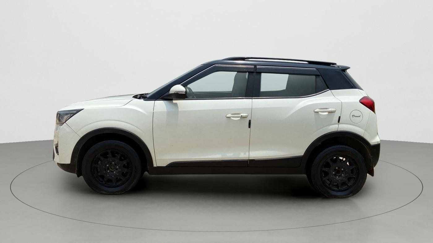 2020 Mahindra XUV300 W8 1.5 DIESEL AMT, Diesel, Automatic, 64,792 km, Left Side