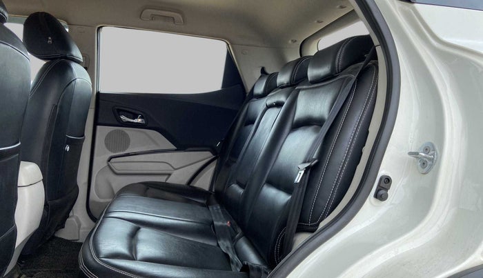 2020 Mahindra XUV300 W8 1.5 DIESEL AMT, Diesel, Automatic, 64,792 km, Right Side Rear Door Cabin