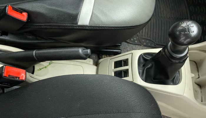 2019 Maruti Alto LXI, Petrol, Manual, 60,299 km, Gear Lever