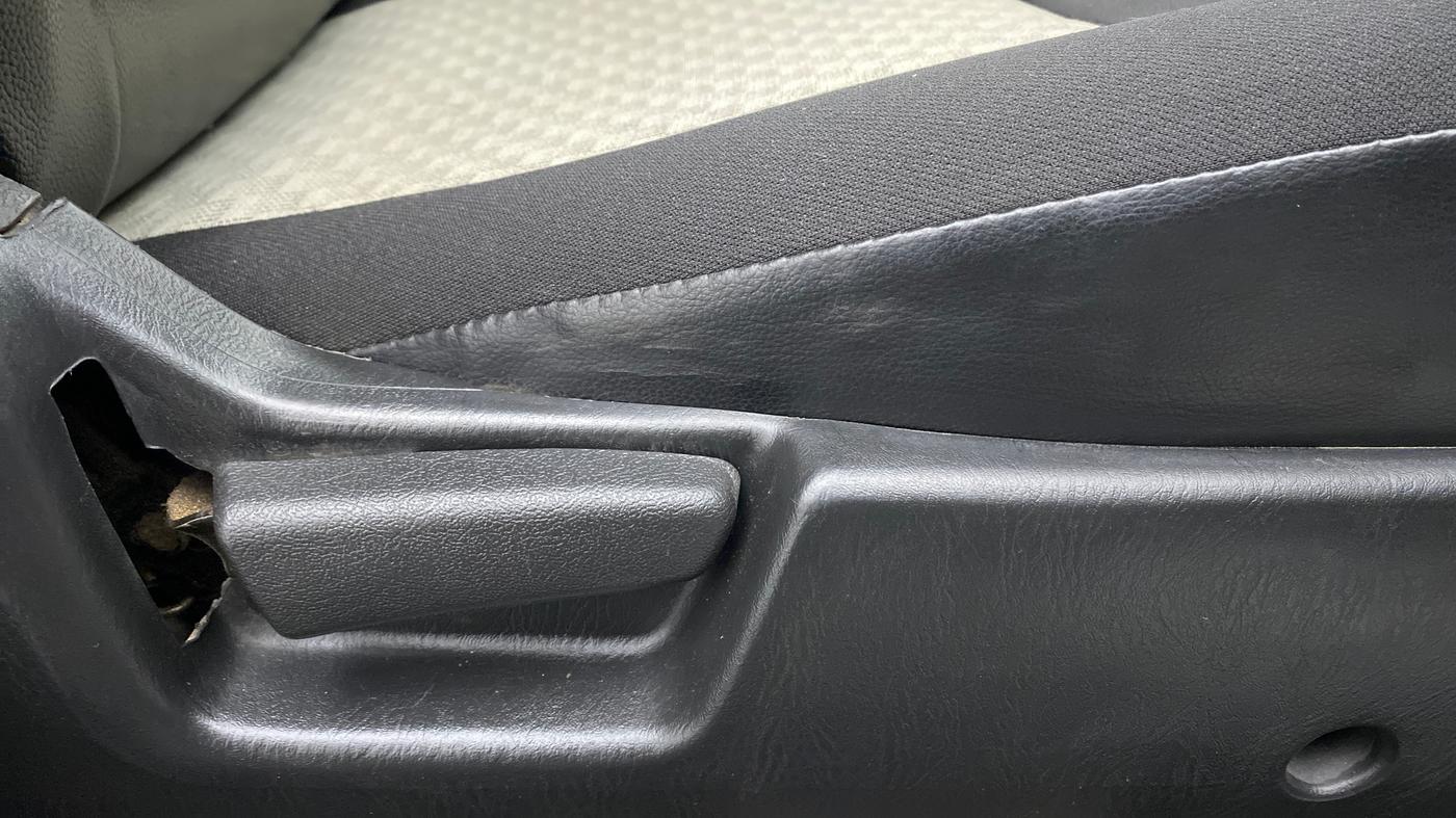 2019 Maruti Alto LXI, Petrol, Manual, 60,299 km, Driver Side Adjustment Panel