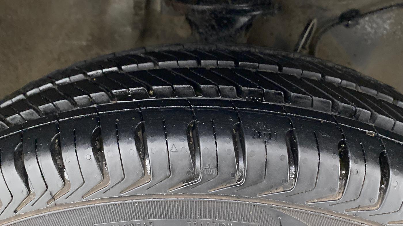 2019 Maruti Alto LXI, Petrol, Manual, 60,299 km, Right Front Tyre Tread