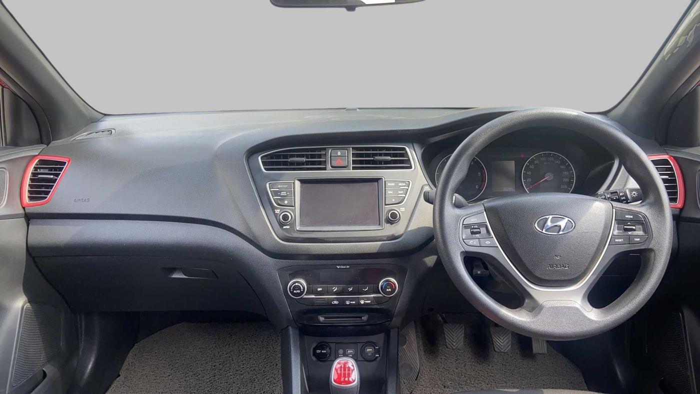 2018 Hyundai Elite i20 ASTA 1.4 CRDI DUAL TONE, Diesel, Manual, 36,593 km, Dashboard