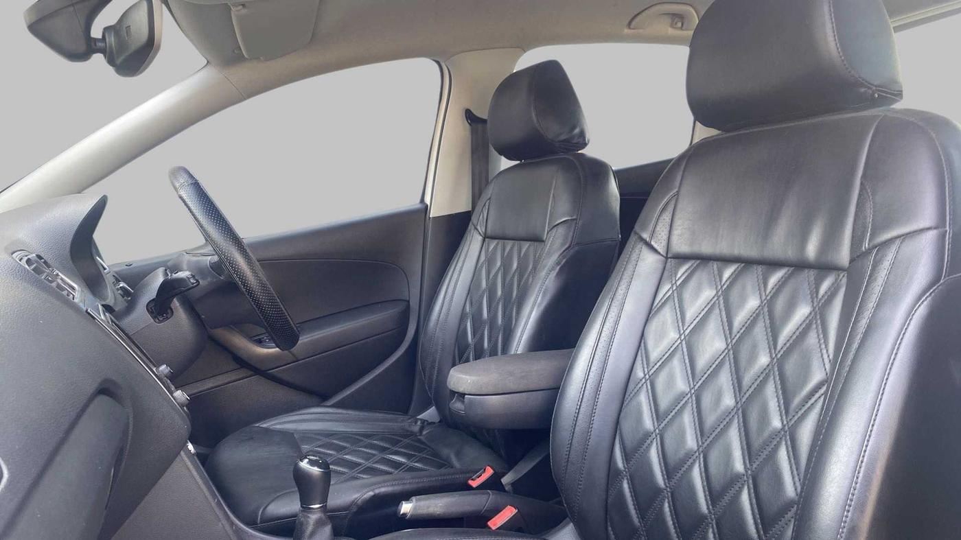 2019 Volkswagen Polo HIGHLINE PLUS 1.0, Petrol, Manual, 29,363 km, Right Side Front Door Cabin