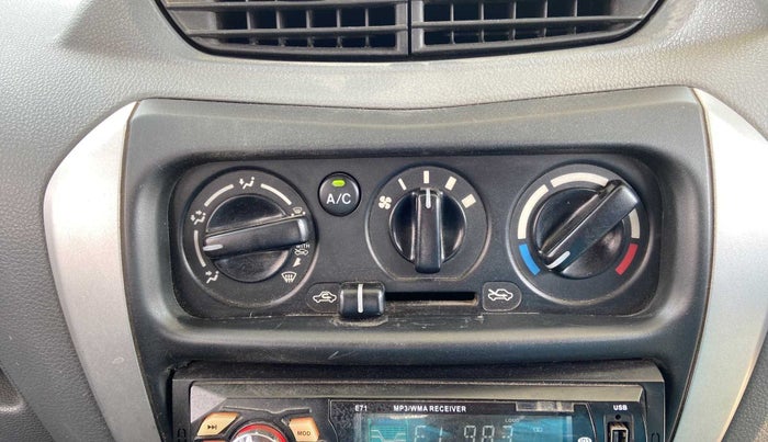 2013 Maruti Alto 800 LXI, Petrol, Manual, 48,939 km, AC Unit - Directional switch has minor damage