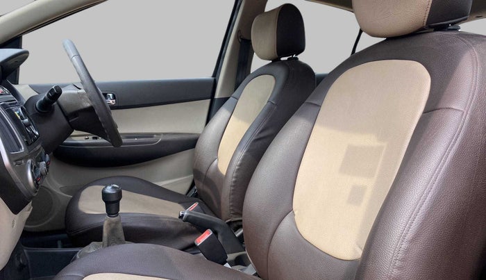 2012 Hyundai i20 MAGNA 1.2, Petrol, Manual, 20,904 km, Right Side Front Door Cabin