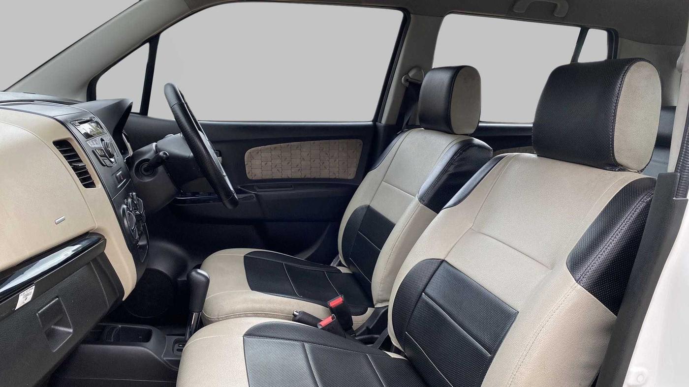 2018 Maruti Wagon R 1.0 VXI AMT, Petrol, Automatic, 37,937 km, Right Side Front Door Cabin