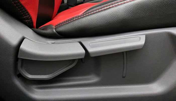 2020 Hyundai GRAND I10 NIOS MAGNA CORPORATE EDITION AMT 1.2 KAPPA VTVT, Petrol, Automatic, 7,715 km, Driver Side Adjustment Panel