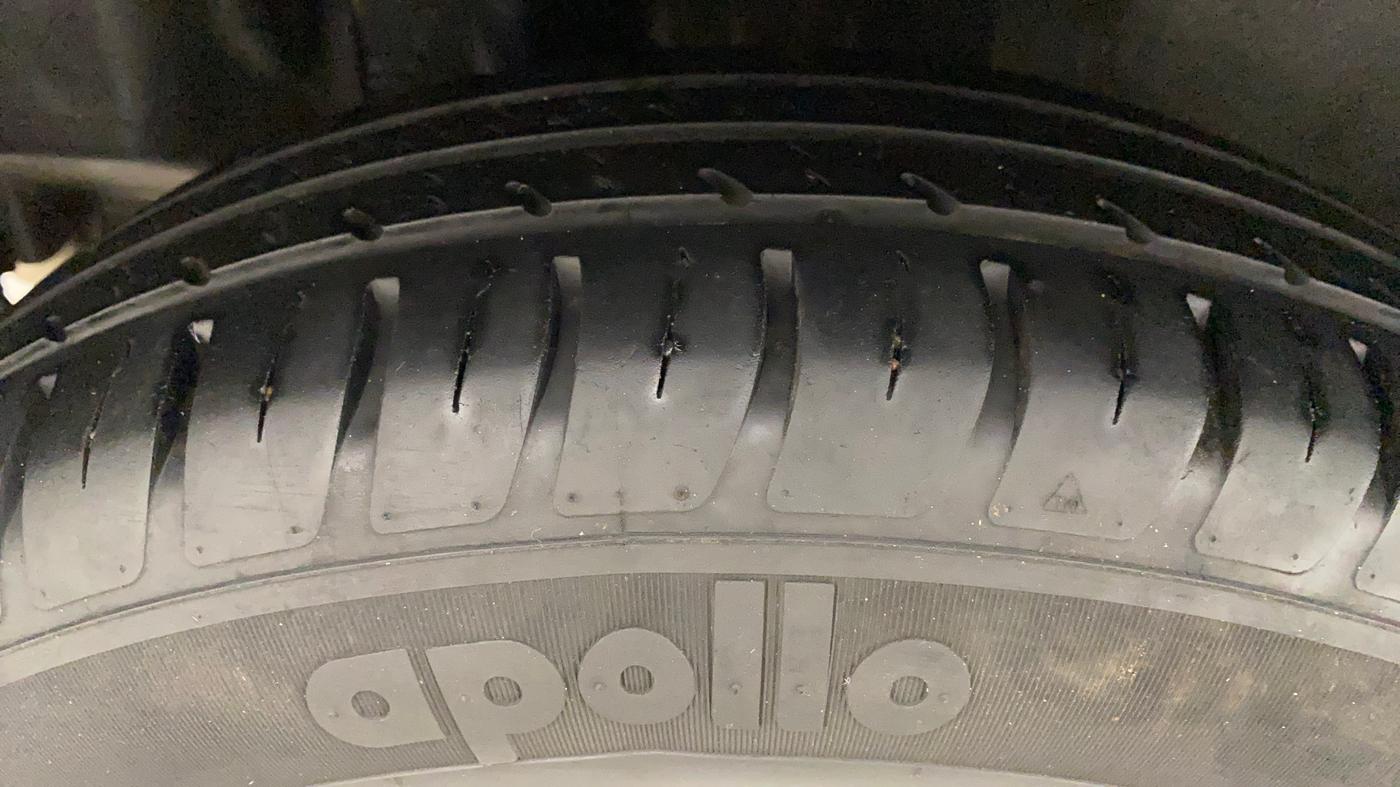 2020 Maruti Swift VXI, Petrol, Manual, 16,859 km, Right Rear Tyre Tread