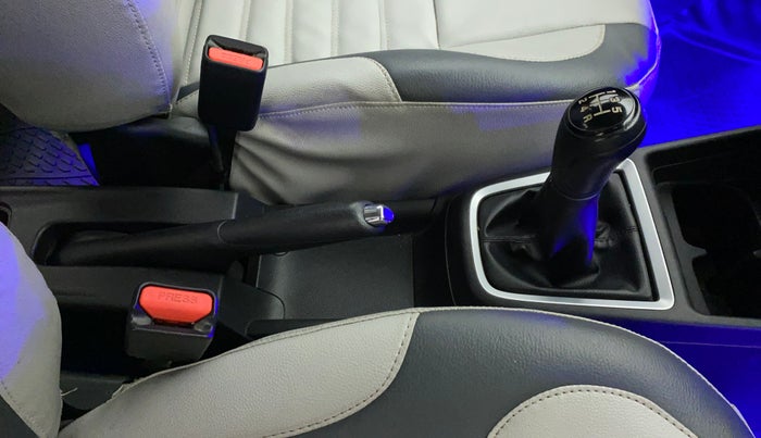 2020 Maruti Swift VXI, Petrol, Manual, 16,859 km, Gear Lever