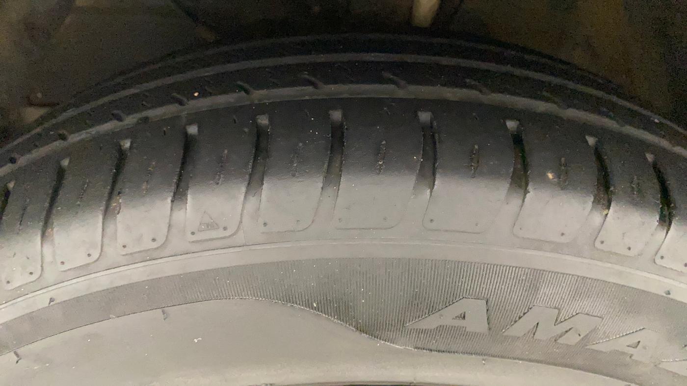 2020 Maruti Swift VXI, Petrol, Manual, 16,859 km, Left Front Tyre Tread