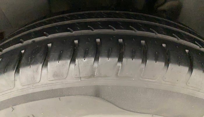 2020 Maruti Swift VXI, Petrol, Manual, 16,859 km, Left Rear Tyre Tread