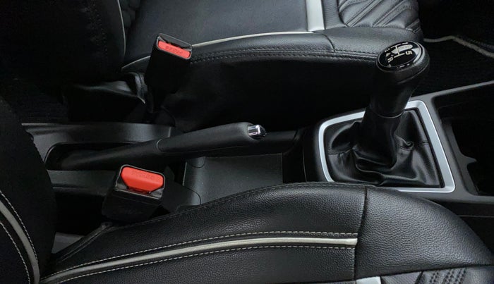 2021 Maruti Swift VXI, Petrol, Manual, 42,481 km, Gear Lever