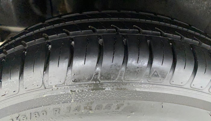 2021 Maruti Swift VXI, Petrol, Manual, 42,481 km, Right Rear Tyre Tread