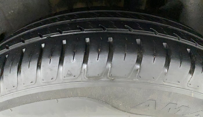 2021 Maruti Swift VXI, Petrol, Manual, 42,481 km, Left Rear Tyre Tread