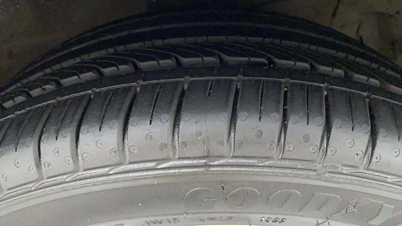 2019 Maruti Ciaz ALPHA 1.5 SHVS PETROL, Petrol, Manual, 49,126 km, Right Front Tyre Tread