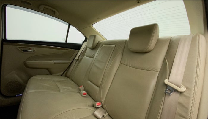 2019 Maruti Ciaz ALPHA 1.5 SHVS PETROL, Petrol, Manual, 49,126 km, Right Side Rear Door Cabin