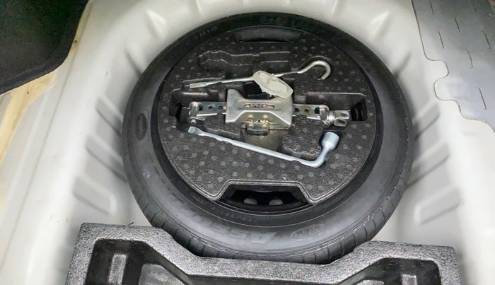 2019 Maruti Ciaz ALPHA 1.5 SHVS PETROL, Petrol, Manual, 49,126 km, Spare Tyre