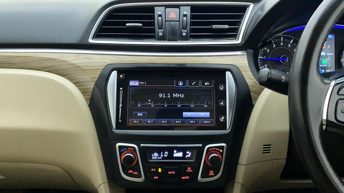 2019 Maruti Ciaz ALPHA 1.5 SHVS PETROL, Petrol, Manual, 49,126 km, Air Conditioner
