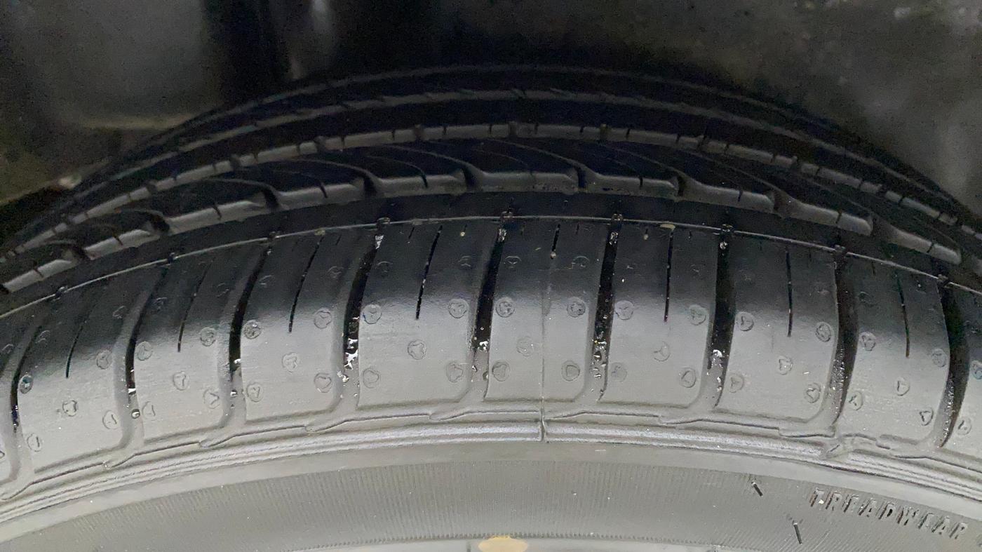 2019 Maruti Ciaz ALPHA 1.5 SHVS PETROL, Petrol, Manual, 49,126 km, Right Rear Tyre Tread