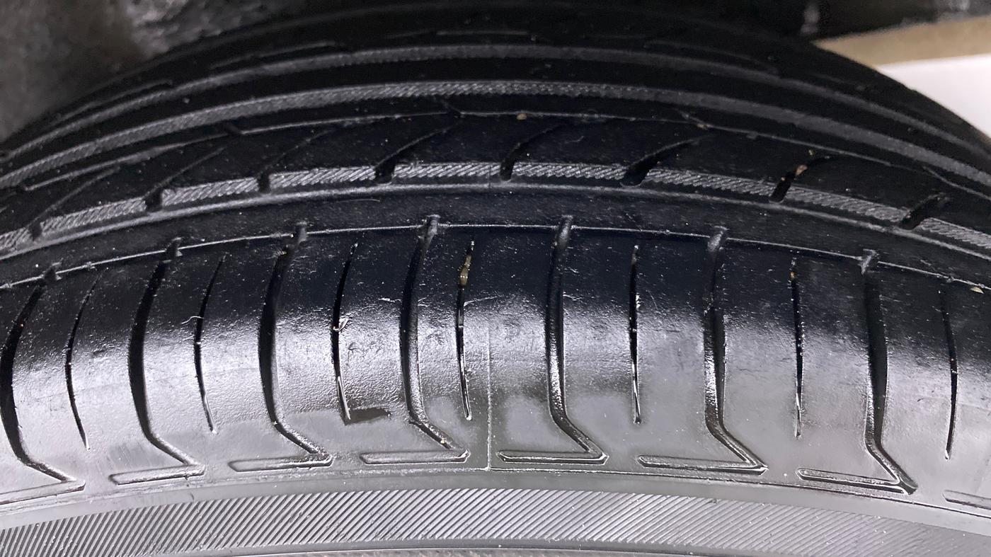 2009 Toyota Corolla Altis VL AT, Petrol, Automatic, 96,029 km, Left Rear Tyre Tread