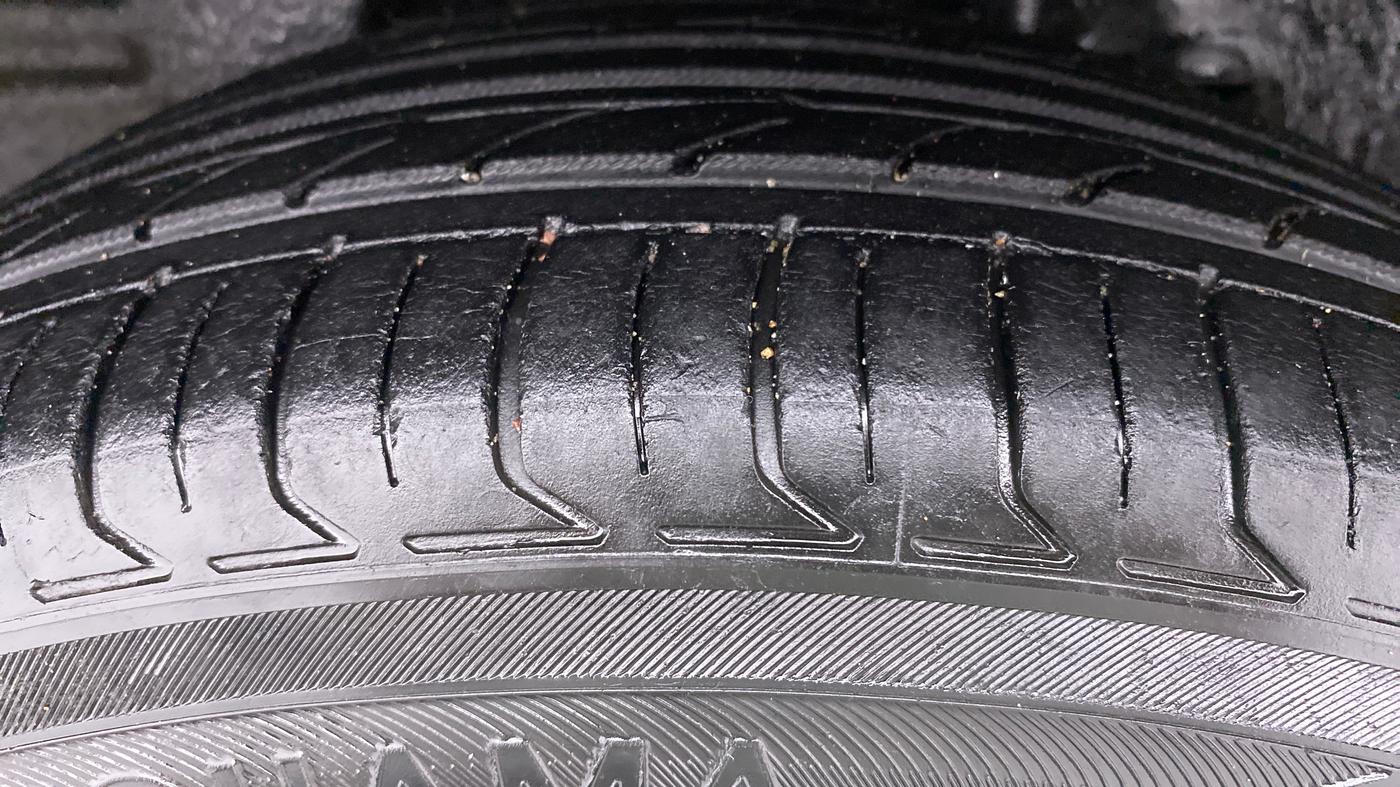 2009 Toyota Corolla Altis VL AT, Petrol, Automatic, 96,029 km, Right Rear Tyre Tread