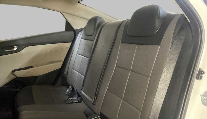 2022 Hyundai Verna S PLUS 1.5 CRDI, Diesel, Manual, 4,822 km, Right Side Rear Door Cabin