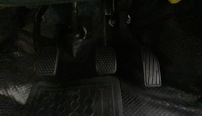 2020 Maruti Alto VXI, Petrol, Manual, 10,473 km, Pedals