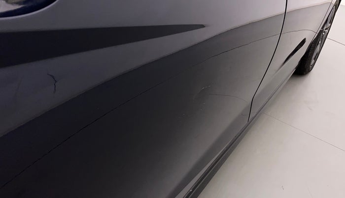 2021 Hyundai NEW I20 SPORTZ 1.2 MT, Petrol, Manual, 74,166 km, Right rear door - Slightly dented