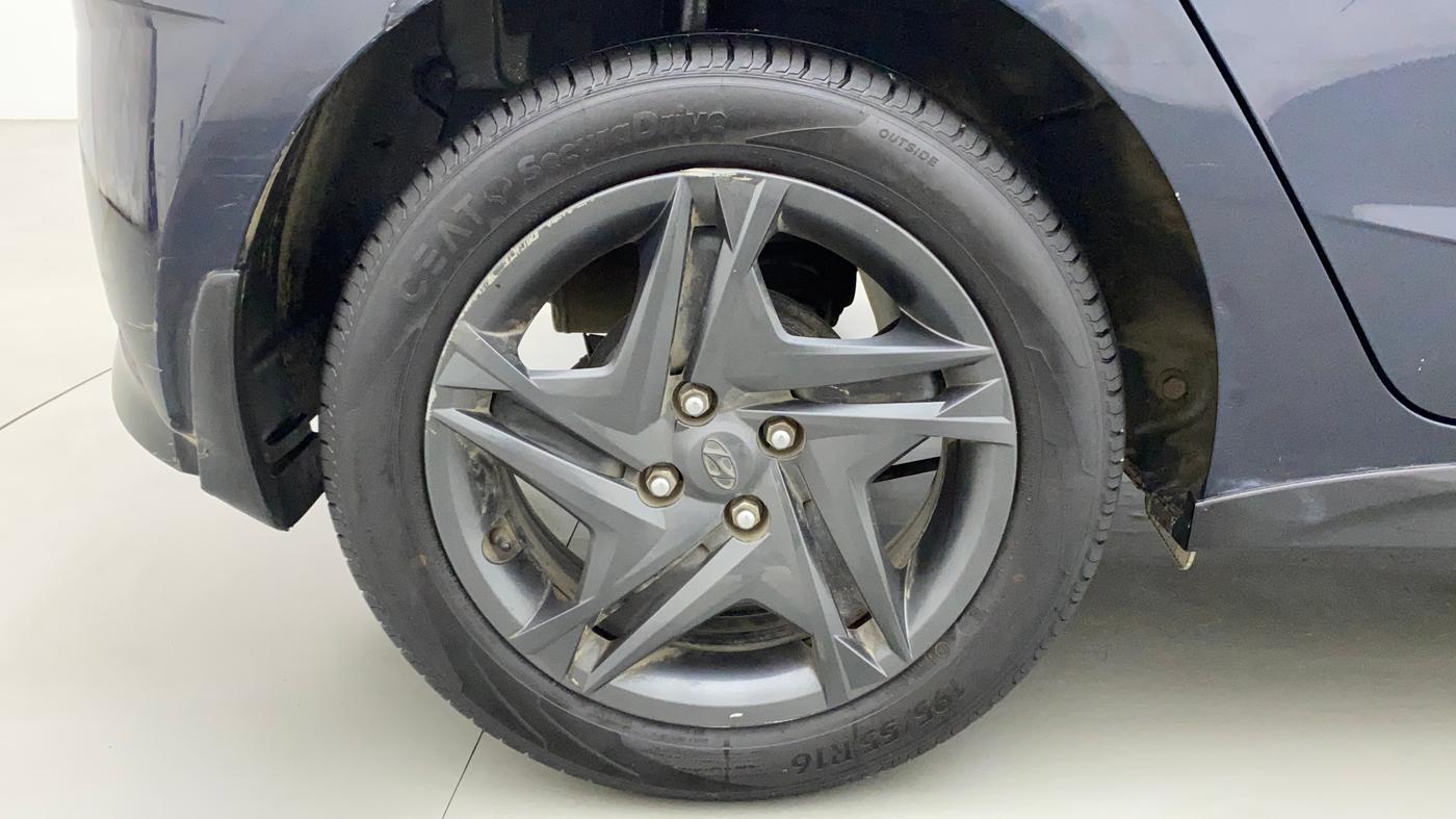 2021 Hyundai NEW I20 SPORTZ 1.2 MT, Petrol, Manual, 74,166 km, Right Rear Wheel