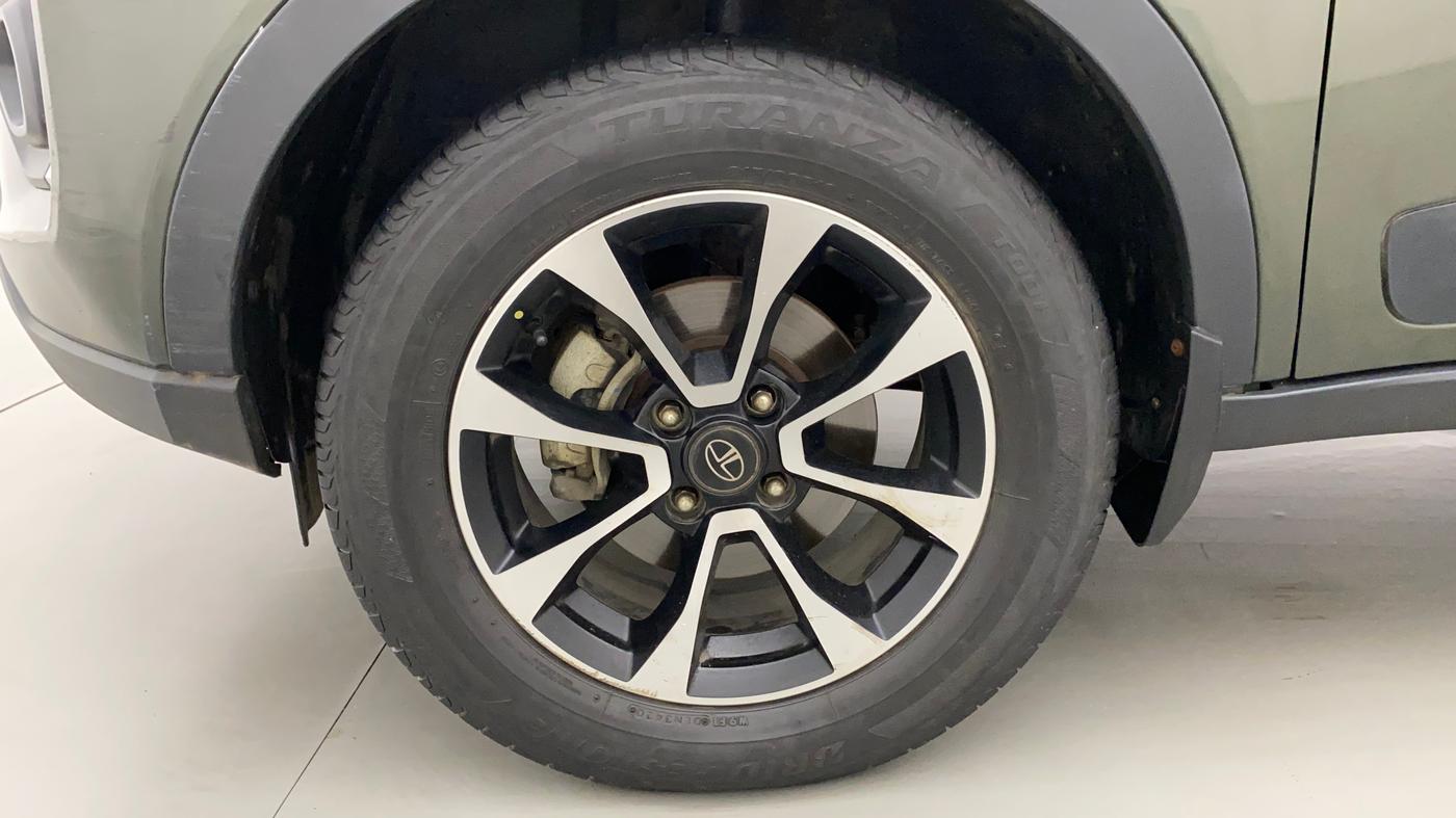 2020 Tata NEXON XZA PLUS PETROL, Petrol, Automatic, 43,057 km, Left Front Wheel