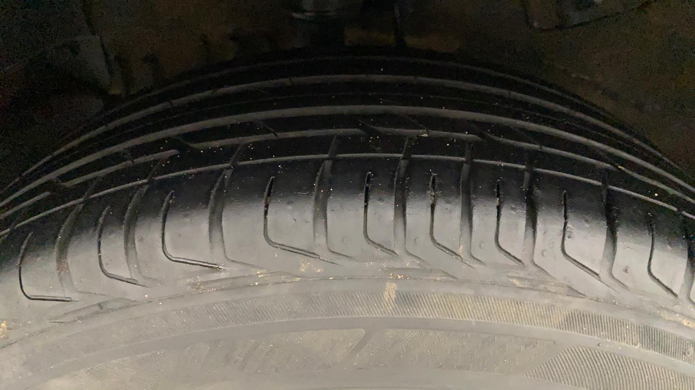 2020 Tata NEXON XZA PLUS PETROL, Petrol, Automatic, 43,057 km, Right Rear Tyre Tread