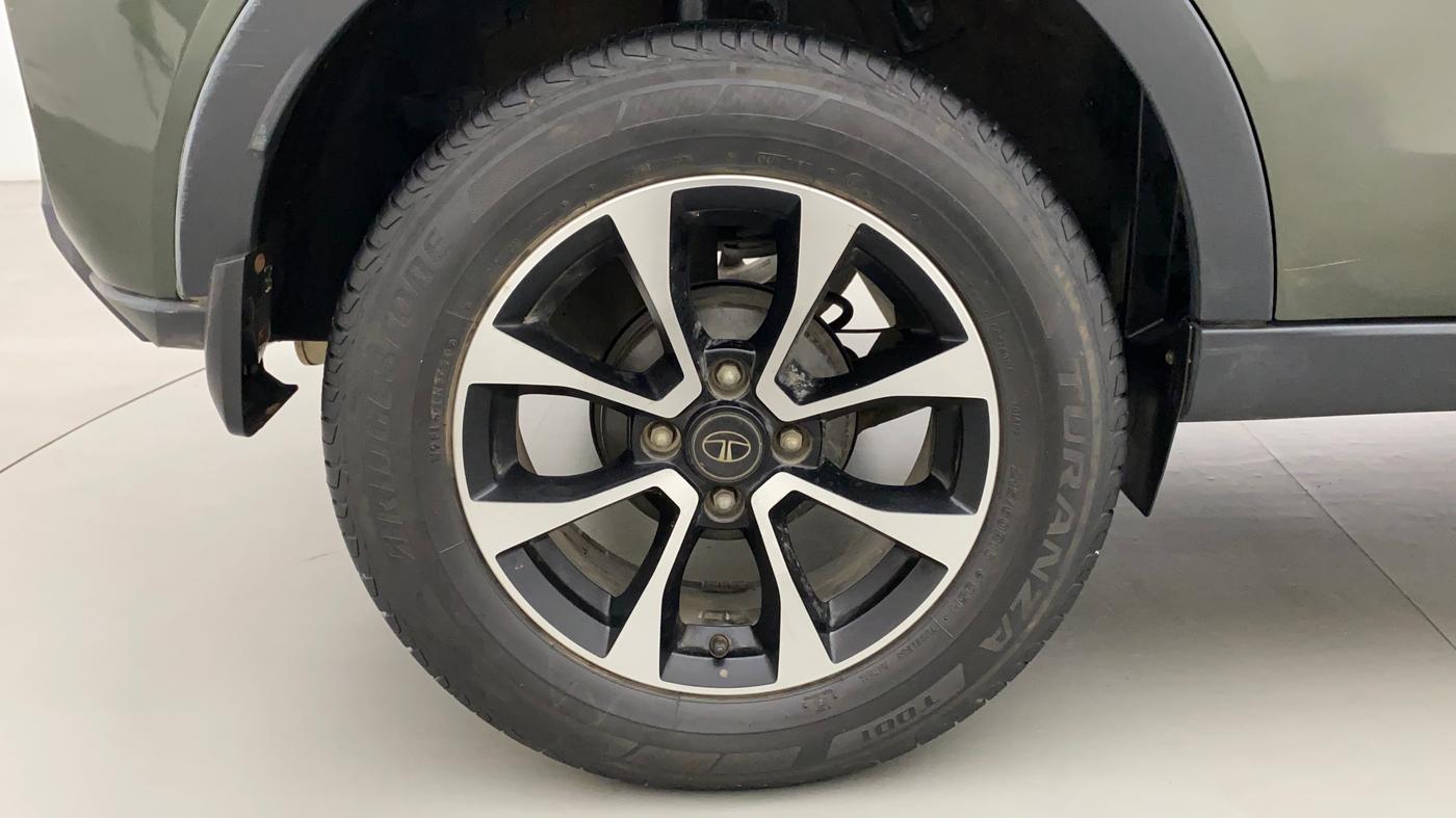2020 Tata NEXON XZA PLUS PETROL, Petrol, Automatic, 43,057 km, Right Rear Wheel