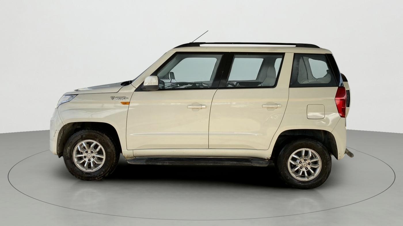 2017 Mahindra TUV300 T8, Diesel, Manual, 77,818 km, Left Side